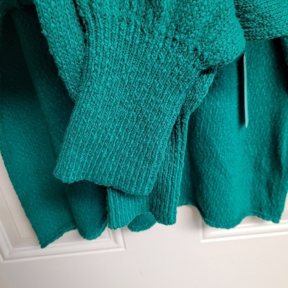 Abound Green Drop Shoulder Knit Sweater Top - Picture 4 of 11